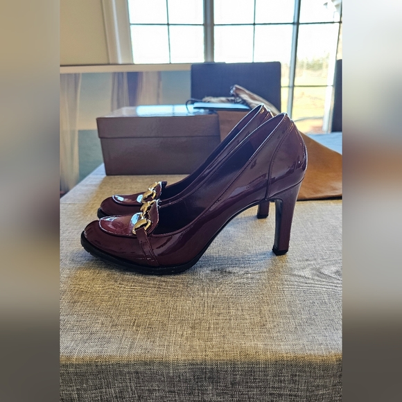 Size 36C | Gucci Authentic anamel pump - Picture 3 of 8